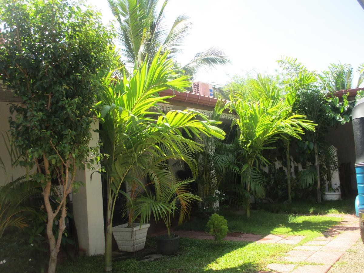 Uppuveli Beach House Trincomalee Luaran gambar