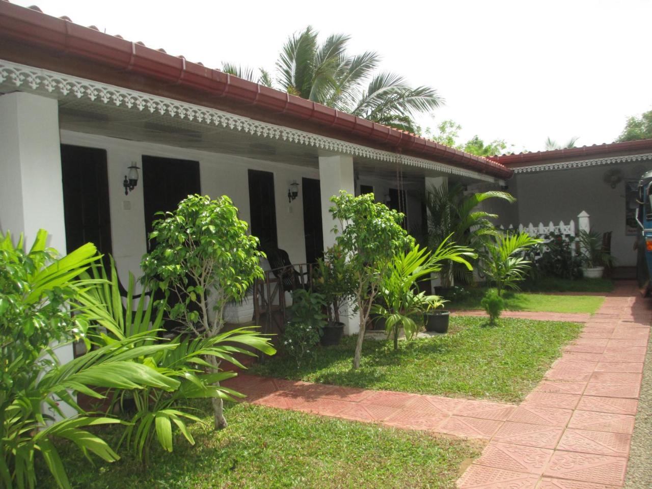 Uppuveli Beach House Trincomalee Luaran gambar