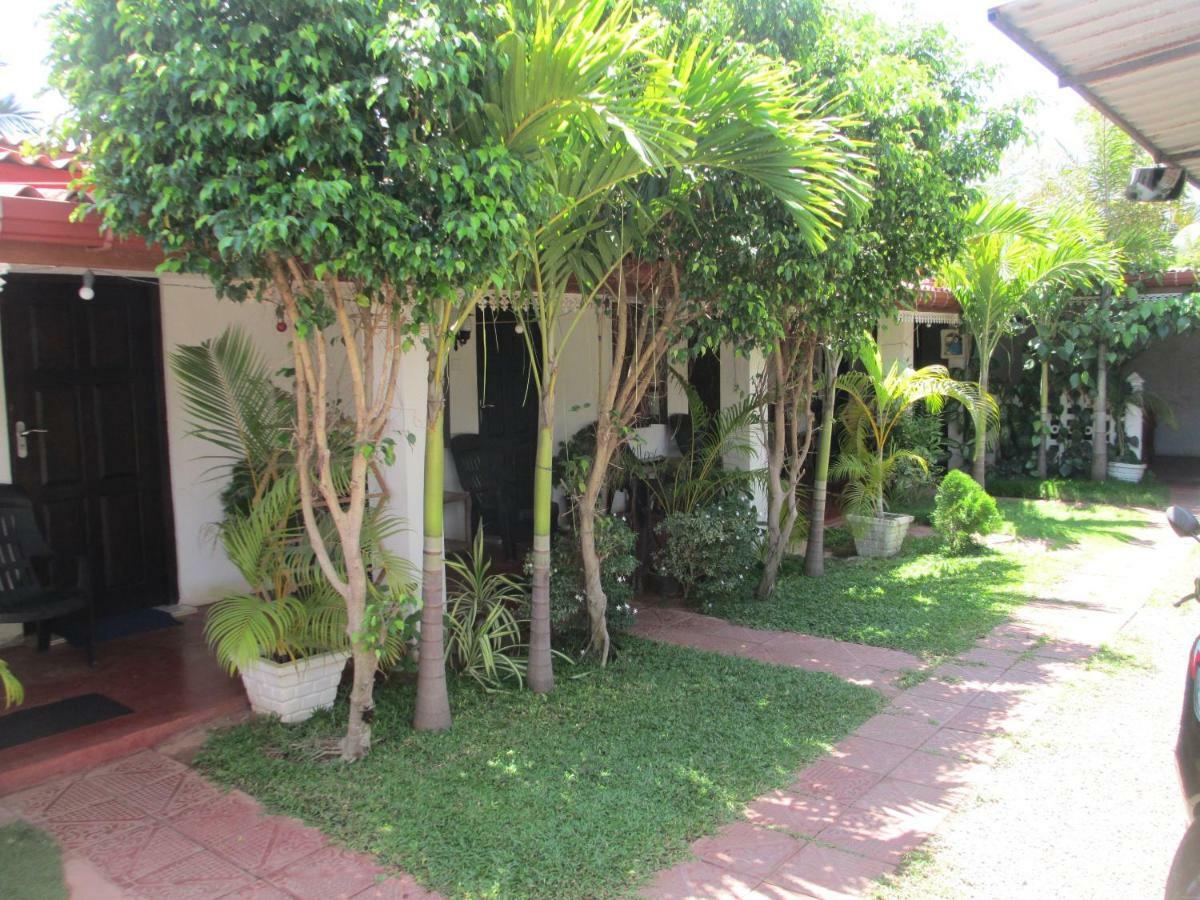 Uppuveli Beach House Trincomalee Luaran gambar